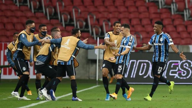 Gremio encendió la pelea en el grupo de U. Católica tras ganar el clásico a Inter en la Copa