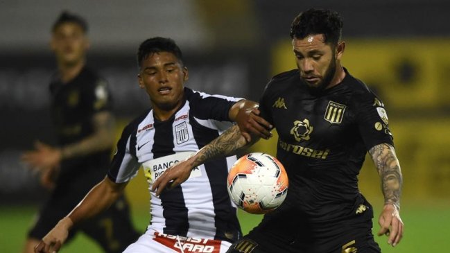 Racing venció a Alianza Lima de Mario Salas y sepultó sus chances en la Copa Libertadores
