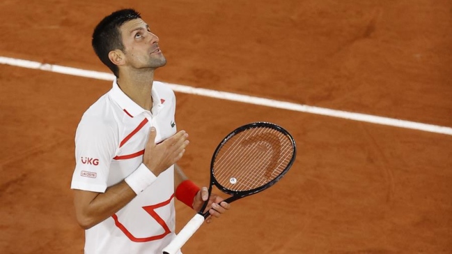 Novak Djokovic superó sin apuros su estreno en Roland Garros
