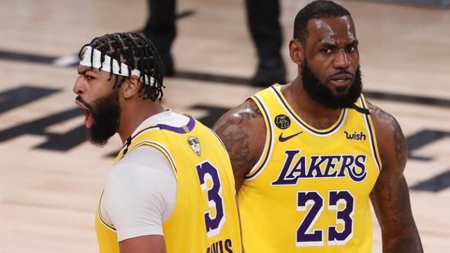 Los Angeles Lakers demostró su poderío y arrasó con Miami Heat en la primera final de la NBA