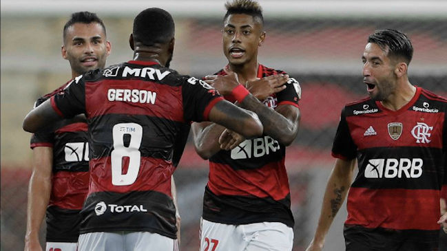 Flamengo y Racing protagonizarán "duelo de chilenos" en octavos de final de la Copa Libertadores