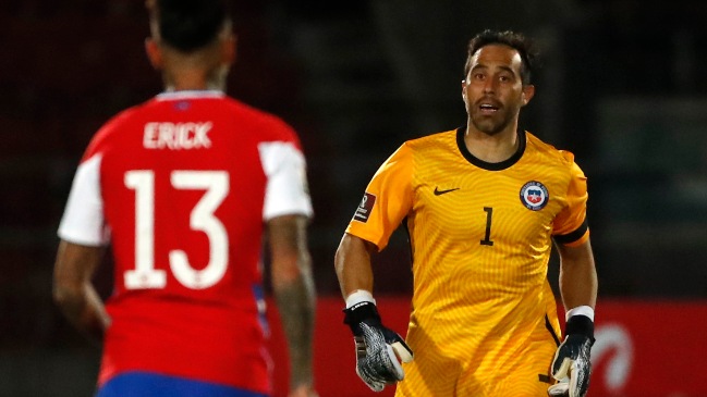 ¿No podía dormir de la emoción? Claudio Bravo tuvo insomnio tras la victoria de Chile ante Perú