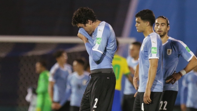 Asociación Uruguaya de Fútbol fue multada por incumplimiento del protocolo sanitario en la selección