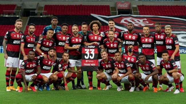 Flamengo contó con Mauricio Isla en cómodo triunfo sobre Coritiba