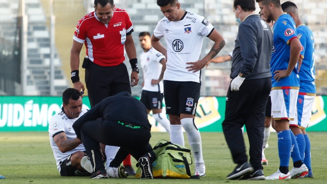 Colo Colo confirmó fractura de Esteban Paredes en su pie izquierdo