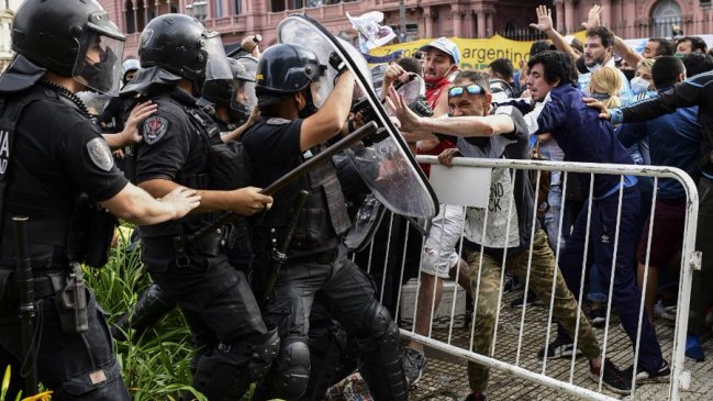 Se suspendió velorio de Diego Maradona por los graves incidentes en la Casa Rosada