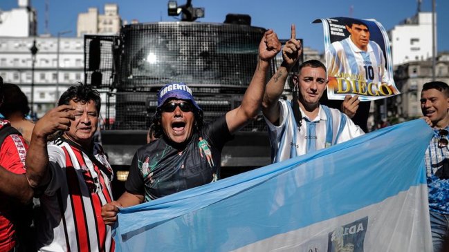 Disturbios en velorio de Maradona dejaron 13 detenidos y 11 policías heridos