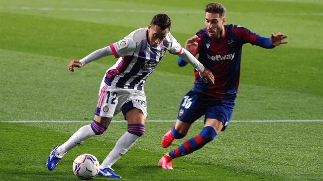 Fabián Orellana fue titular en el empate Valladolid contra Levante en la liga española