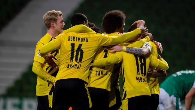 Borussia Dortmund regresó al triunfo ante Werder Bremen tras la salida de su técnico