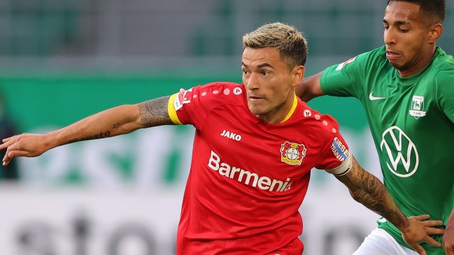 Técnico de Bayer Leverkusen: Probablemente Aránguiz ya no sea opción para nosotros este año