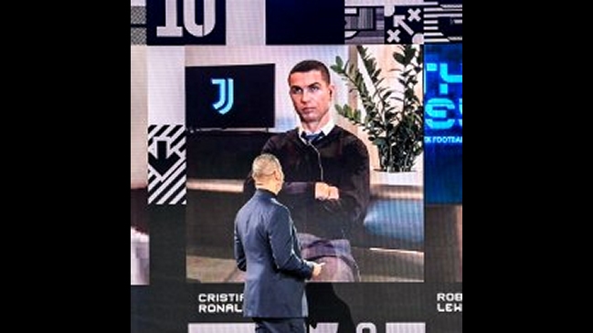 La reacción viral de Cristiano Ronaldo en el momento en que Robert Lewandowski ganó The Best