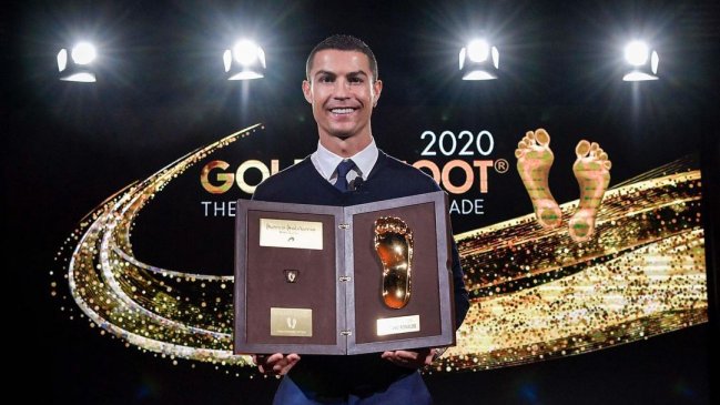 Cristiano Ronaldo recibió el premio Golden Foot: Siempre daré lo mejor para seguir marcando