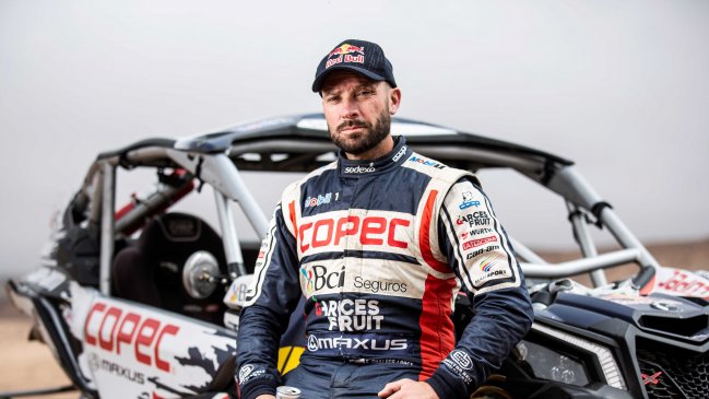 Francisco "Chaleco" López llegó a Arabia Saudita para enfrentar el Rally Dakar 2021