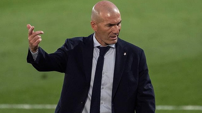 Zinedine Zidane dio negativo por coronavirus y podrá dirigir a Real Madrid ante Osasuna