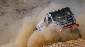 Ignacio Casale tuvo una mala sexta etapa y perdió terreno con su camión en el Dakar
