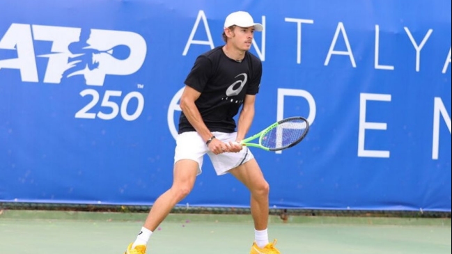 Alex de Miñaur se convirtió en el primer campeón ATP del 2021 tras retiro de Bublik