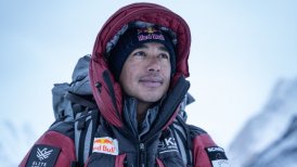 Nepalí llegó a la cima de la segunda montaña más alta del mundo en invierno y sin oxígeno
