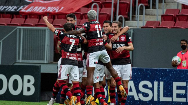 Flamengo de Mauricio Isla venció a Palmeiras de Benjamín Kuscevic y se prendió en el Brasileirao