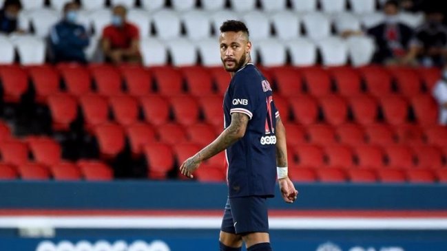 Neymar renovará con PSG por cuatro temporadas