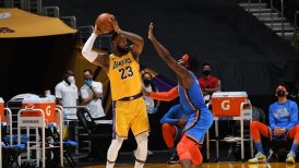 Los Angeles Lakers logró ajustado triunfo ante Oklahoma City Thunder con LeBron James como figura