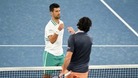 Novak Djokovic superó el dolor, venció a Milos Raonic y accedió a cuartos en Australia