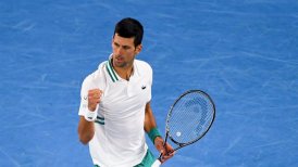 Novak Djokovic revalidó su título en el Abierto de Australia tras arrasar con Daniil Medvedev