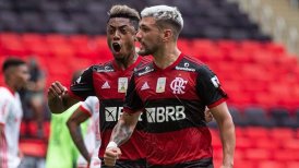 Flamengo de Mauricio Isla remontó ante Inter de Porto Alegre y quedó a un paso del título en Brasil