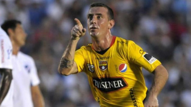 Ex UC se nacionalizó ecuatoriano y es opción para jugar ante la Roja