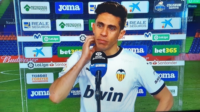 Jugador de Valencia rompió en llanto en una entrevista cuando le preguntaron por el descenso