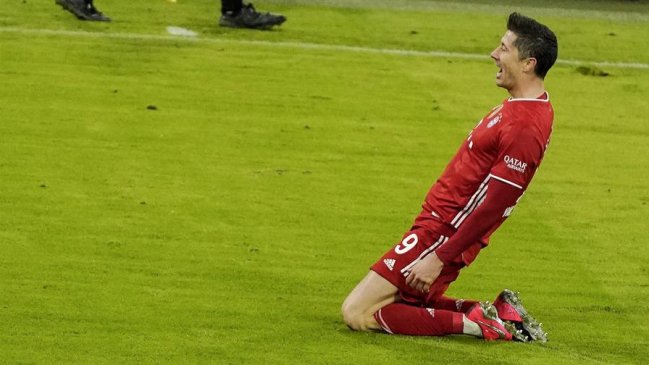 Lewandowski le ganó el duelo de goleadores a Halaand en remontada de Bayern sobre Borussia Dortmund