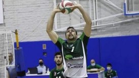 Esteban Villarreal avanzó a semifinales en el voleibol español