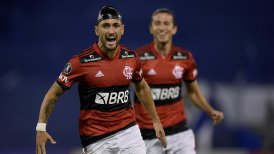 Flamengo de Mauricio Isla derrotó en Argentina a Vélez de Pablo Galdames en Copa Libertadores