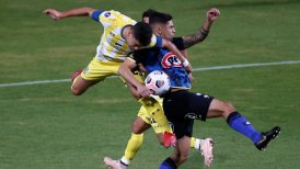 Huachipato enfrenta a Rosario Central buscando seguir como líder de su grupo en la Sudamericana
