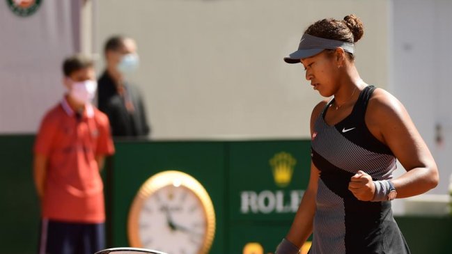 Naomi Osaka logró un esforzado triunfo en su estreno en Roland Garros ante Patricia Maria Tig