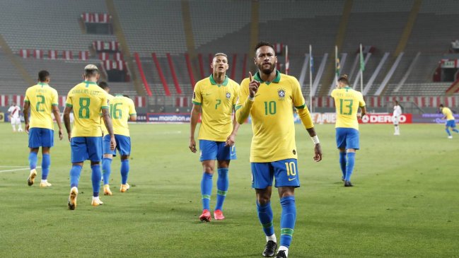 Brasil prohibió el ingreso de extranjeros y Jair Bolsonaro puso en duda la Copa América
