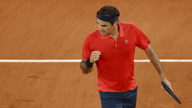 Federer aguantó la exigencia de Koepfer hasta pasada la medianoche y avanzó en Roland Garros