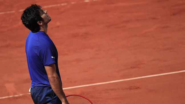 Cristian Garin se estrelló ante un inspirado Daniil Medvedev y dijo adiós a Roland Garros