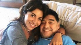 Hija de Maradona se opone a que se subasten las pertenencias de su padre