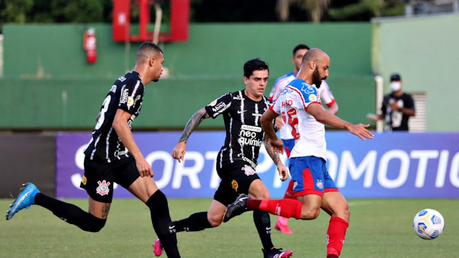 Corinthians de Angelo Araos estiró su opaco momento en el Brasileirao con empate ante Bahia