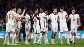 Boris Johnson condenó ataques racistas a jugadores que fallaron penales en la final de la Euro