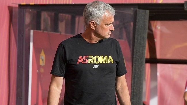 José Mourinho debutó con una aplastante goleada de 10-0 en AS Roma