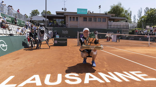 Tamara Zidansek venció a Clara Burel e inauguró su palmarés con el título en Lausana