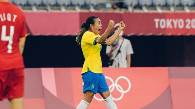 Brasil y Suecia tuvieron sólidos estrenos en el fútbol femenino en Tokio 2020