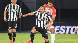 Libertad de Marcelo Díaz logró avanzar en Copa Sudamericana pese a caer ante Junior