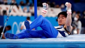 Doble campeón olímpico se cayó de la barra y quedó fuera de la final en Tokio 2020