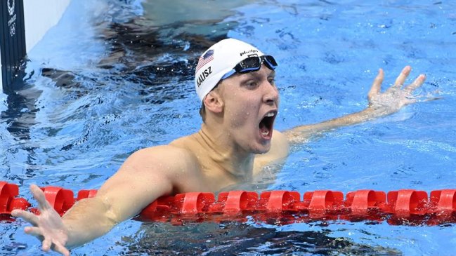 El estadounidense Chase Kalisz ganó la primera medalla de oro de la natación en Tokio