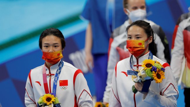China se quedó con la medalla de oro en el salto sincronizado femenino 3 metros