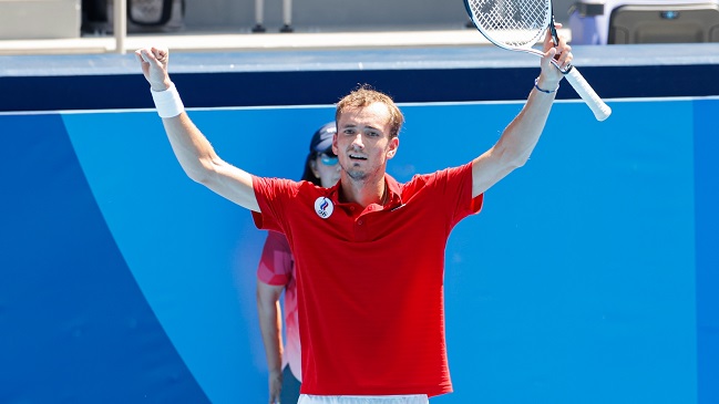 Daniil Medvedev superó a Fabio Fognini y se citó con Pablo Carreño en cuartos de final en Tokio