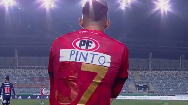 Ñublense ofreció disculpas por "bochorno" con camiseta de Mathias Pinto