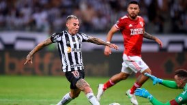 A. Mineiro de Eduardo Vargas avanzó a semis de la Libertadores tras golear a River de Paulo Díaz